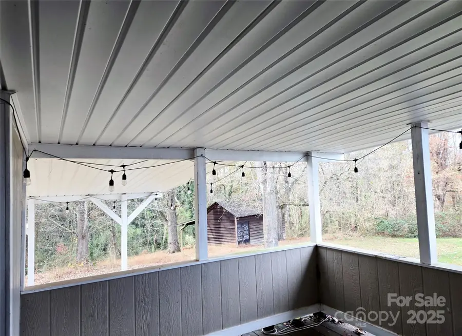 811 Sulphur Springs Road, Hiddenite, NC 28636 - Image #3