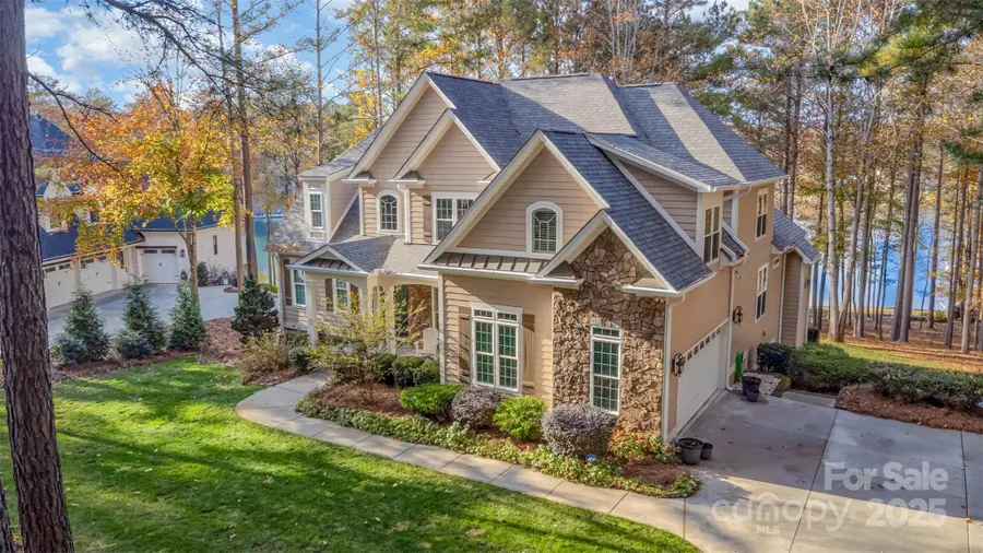 6782 Barefoot Cove Court, Denver, NC 28037 - Image #2