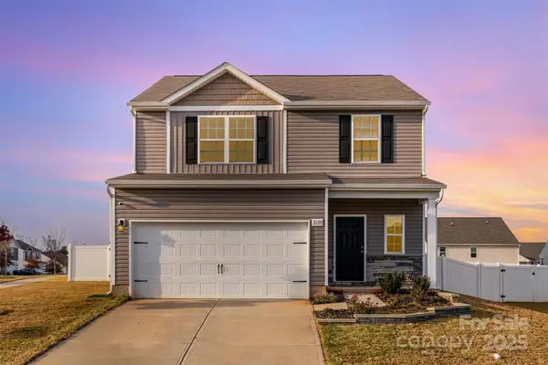 3101 Wynn Way, Charlotte, NC 28215