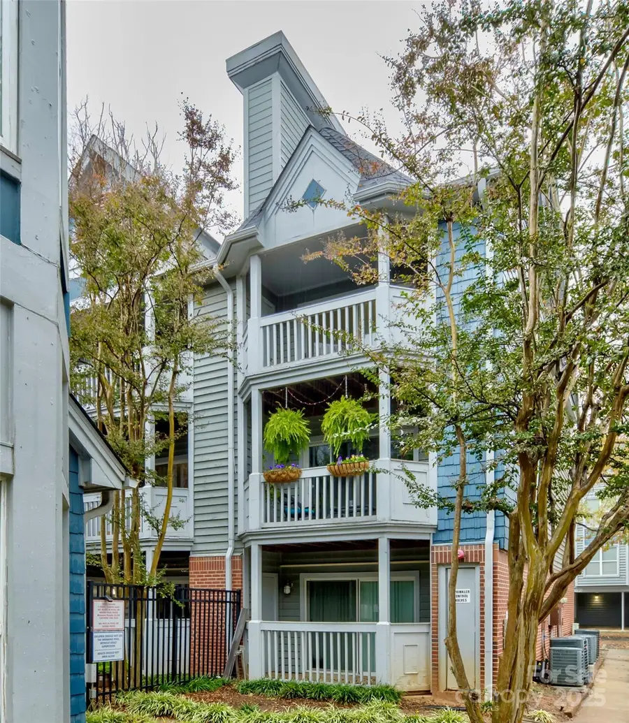525 N Graham Street #3A, Charlotte, NC 28202 - Image #2