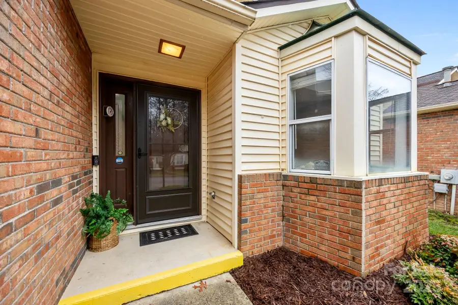 125 Exeter Court, Hendersonville, NC 28791 - Image #3