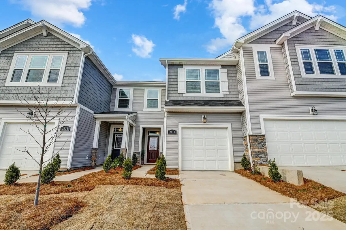 9208 Pagoda Oak Drive, Charlotte, NC 28269 - Image #1