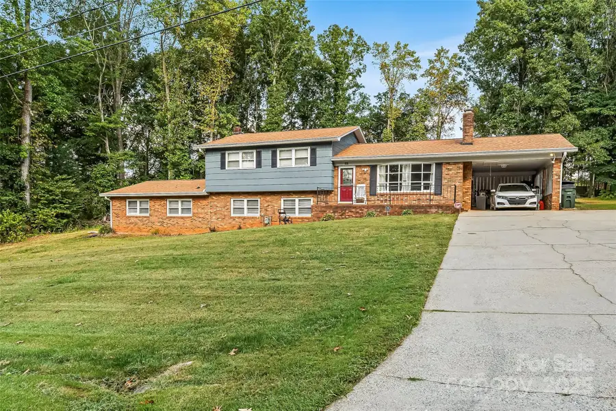 304 Parlier Avenue Ne, Conover, NC 28613 - Image #3