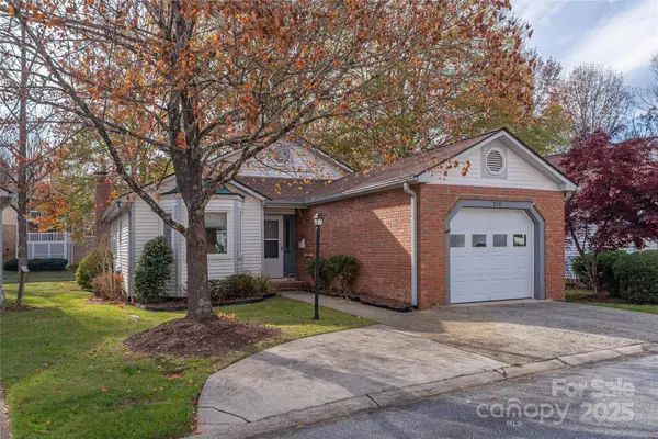 308 Somerton Court, Hendersonville, NC 28791