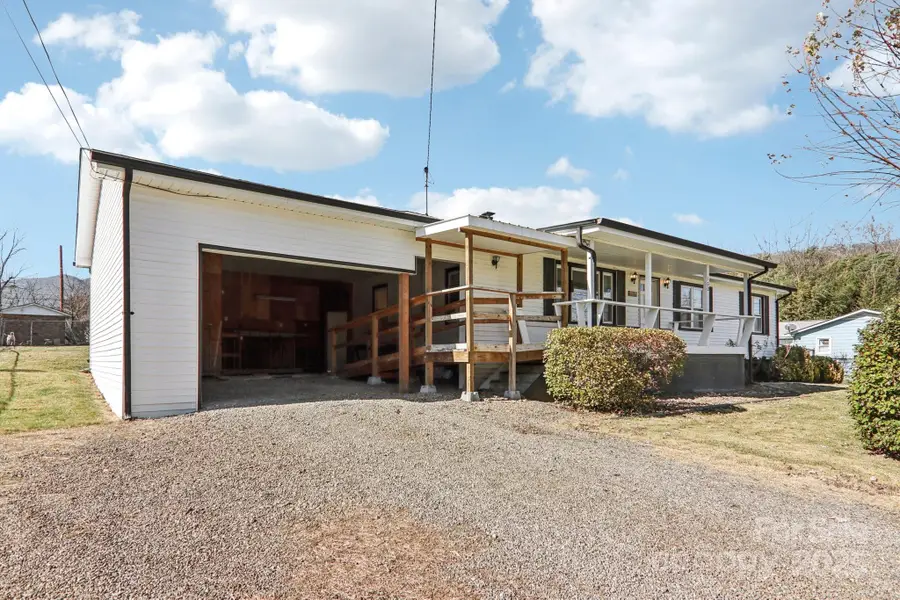 100 Hyatt Street, Waynesville, NC 28786 - Image #2