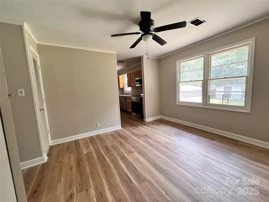 405 W Inwood Street, Bethune, SC 29009 - Image #3