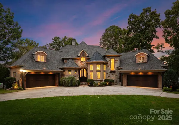 115 Emerald Point Lane, Mooresville, NC 28117