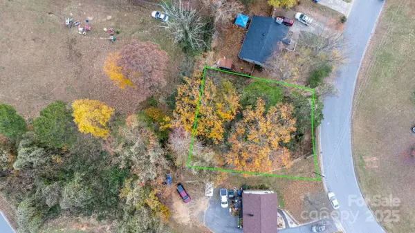 913 7th Street Drive Se, Hickory, NC 28602