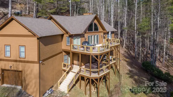 446 Windridge Drive, Sugar Grove, NC 28679