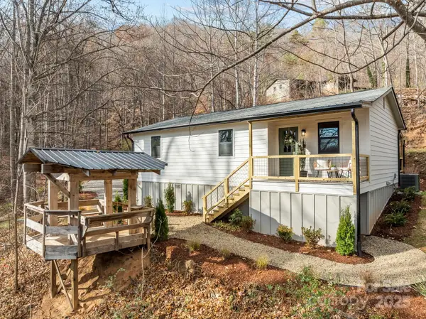 242 Moody Cove Road, Weaverville, NC 28787