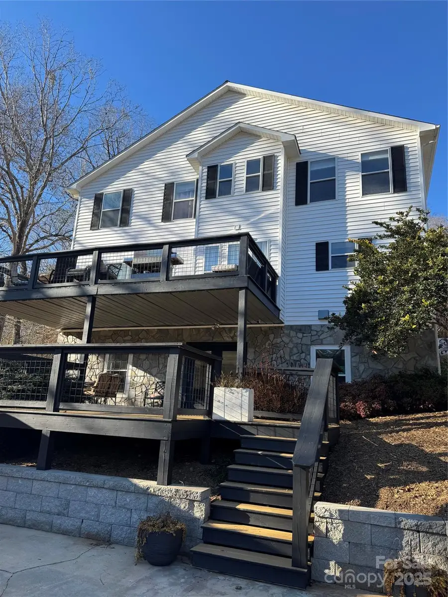 968 Plantation Drive, Marion, NC 28752 - Image #3