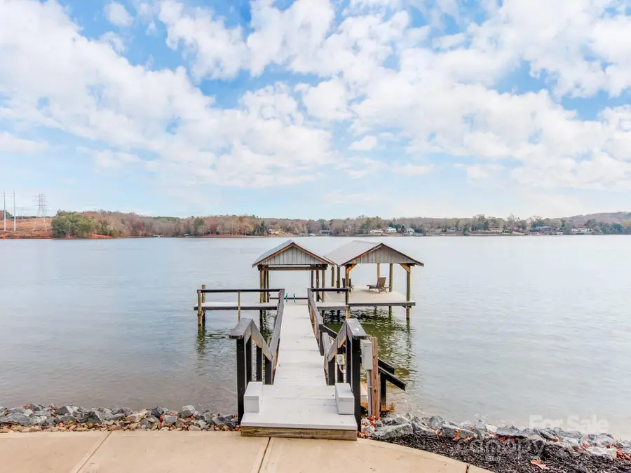 6788 Bucleigh Road, Lake Wylie, SC 29710 - Image #2