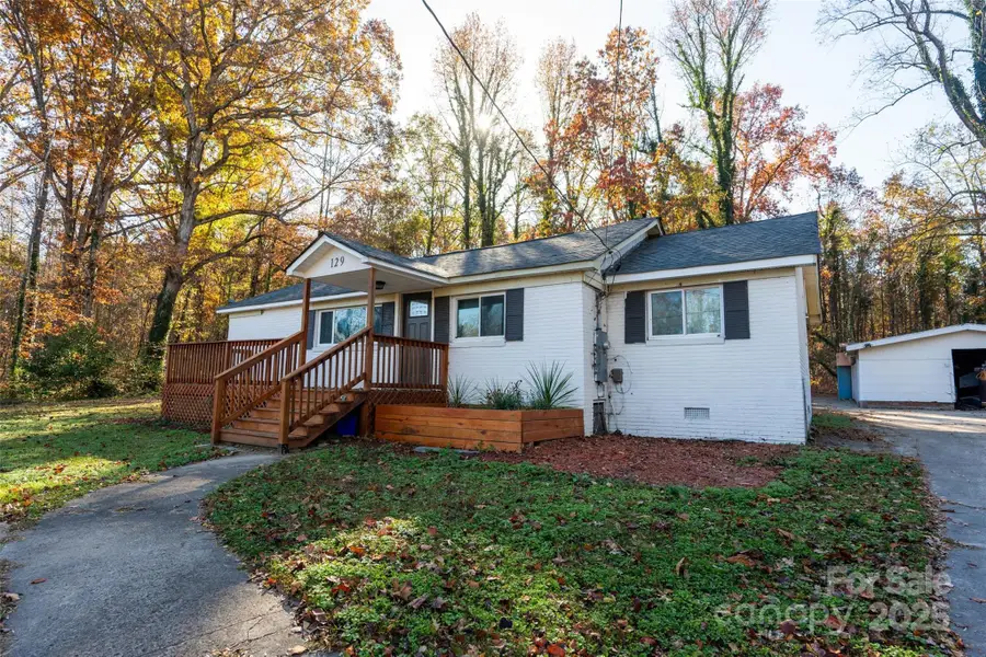 129 Lakeview Drive, Blacksburg, SC 29702 - Image #2