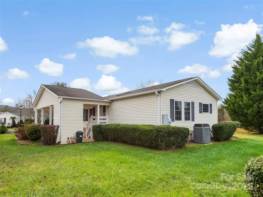 233 White Ash Circle, Hendersonville, NC 28739 - Image #3