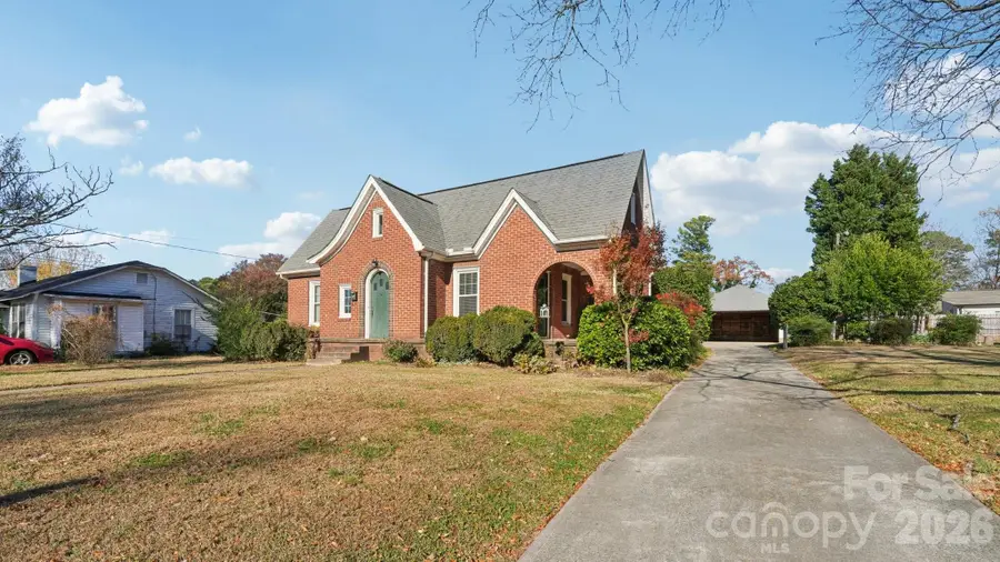 552 Hyde Park Drive Ne, Concord, NC 28025 - Image #2
