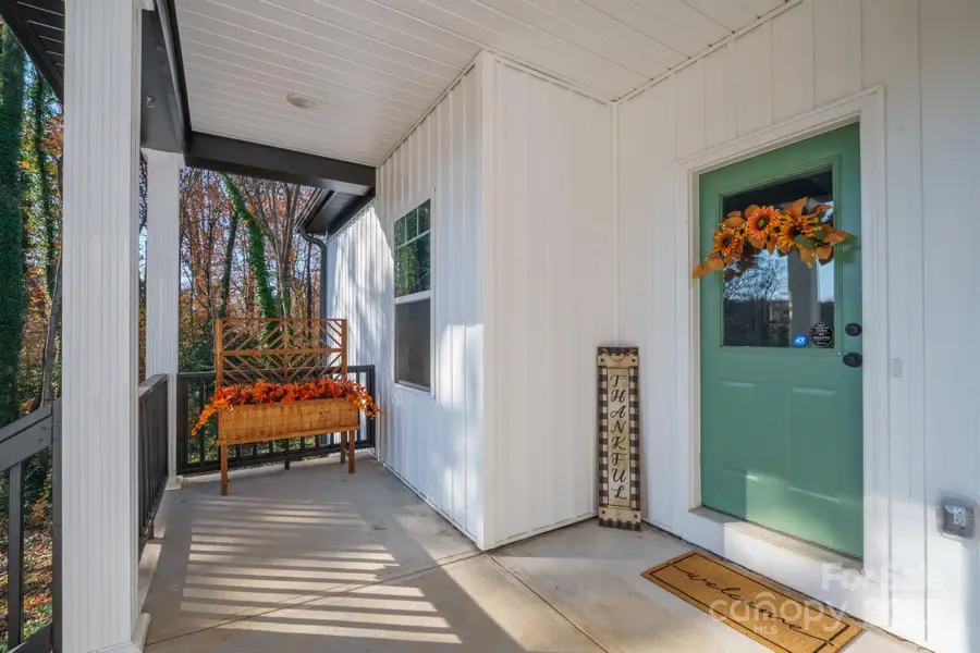 915 Brookwood Court, Statesville, NC 28677 - Image #2