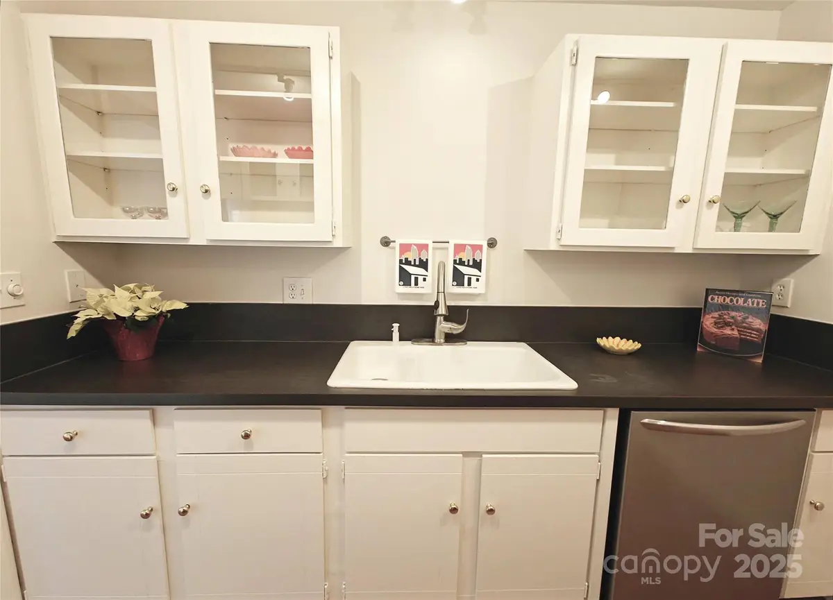 1323 Queens Road #321, Charlotte, NC 28207 - Image #1