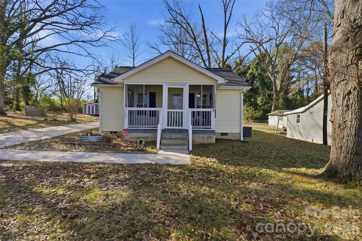 107 Belton Avenue, Mount Holly, NC 28120 - Image #1