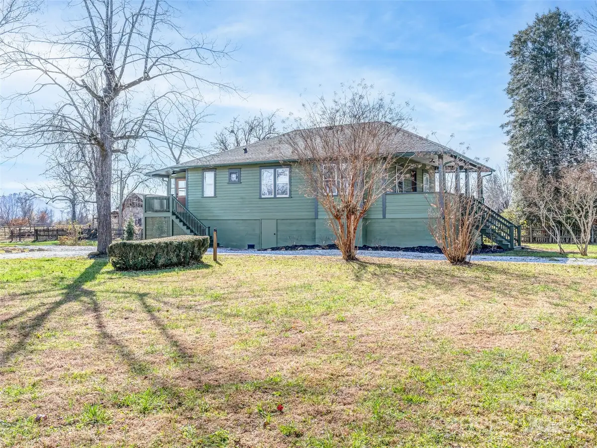 12 Sals Lane, Brevard, NC 28712 - Image #1