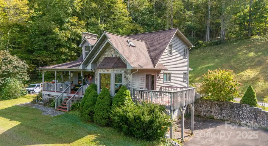 400 Three Dog Mountain Road, Bakersville, NC 28705 - Image #3