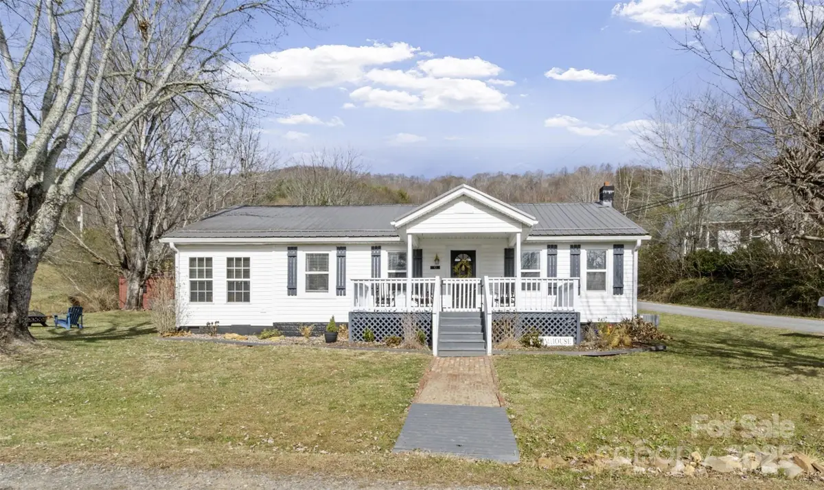 10 Birds Eye View, Burnsville, NC 28714 - Image #1