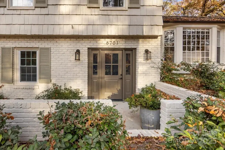 6701 Burlwood Road, Charlotte, NC 28211 - Image #3