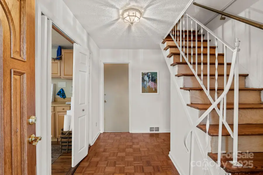 28 Graystone Road, Asheville, NC 28804 - Image #2