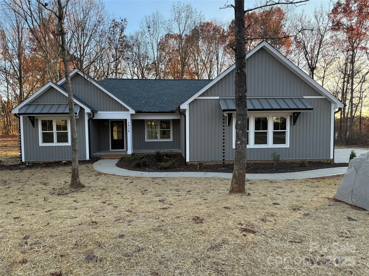 1928 Friendly Lane, Newton, NC 28658 - Image #1