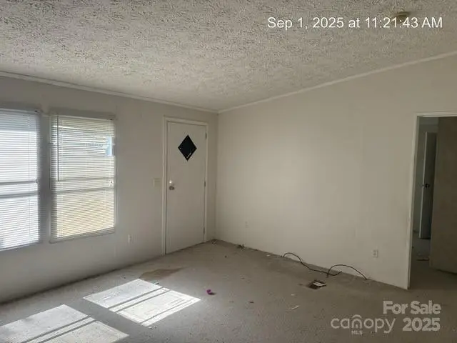 566 Plemmons Place, Marion, NC 28752 - Image #3