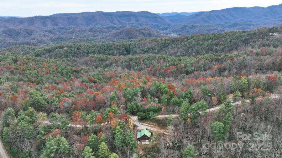 437 Deer Crossing Lane, Lenoir, NC 28645 - Image #3