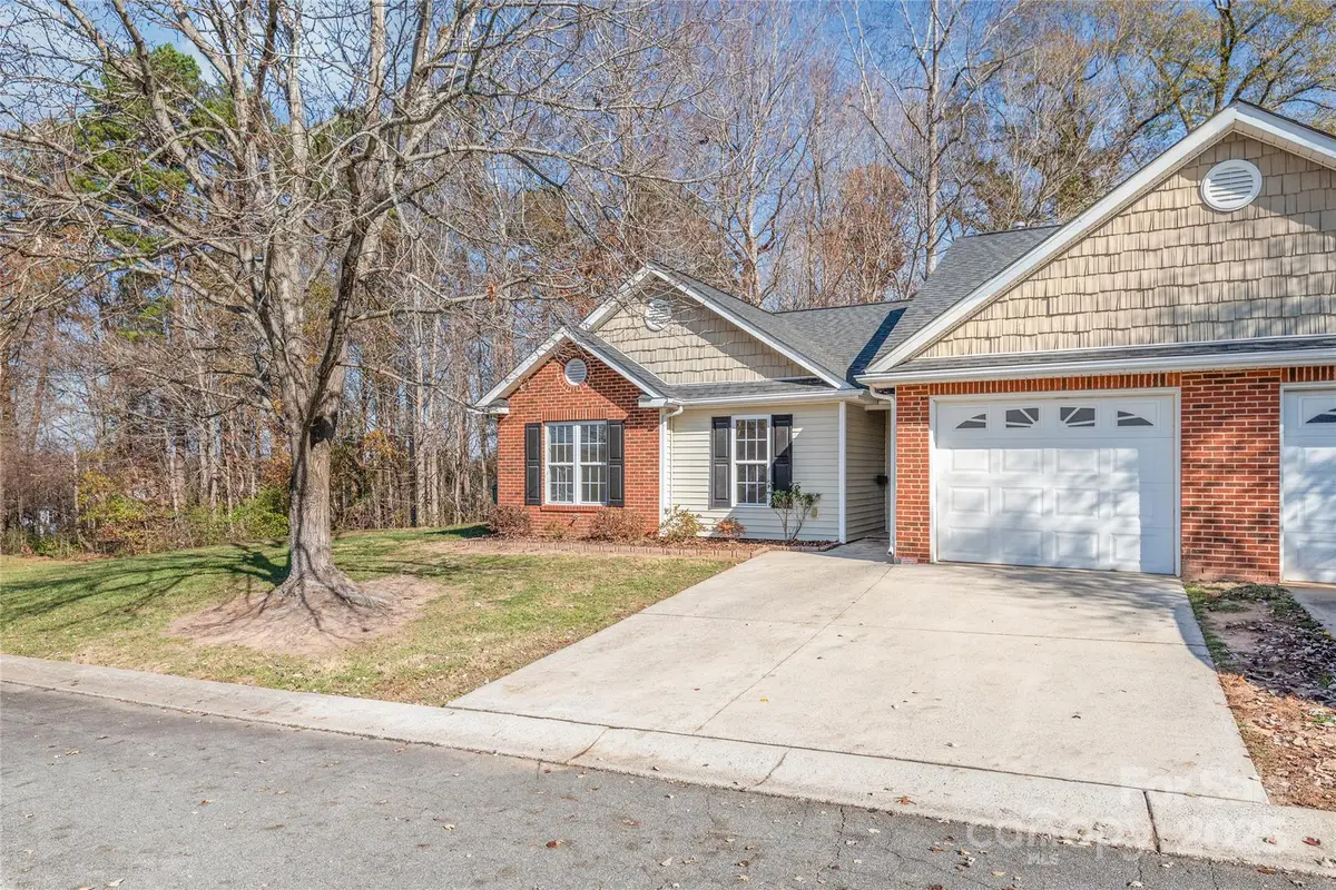 112 Dujon Court, Mount Holly, NC 28120 - Image #1