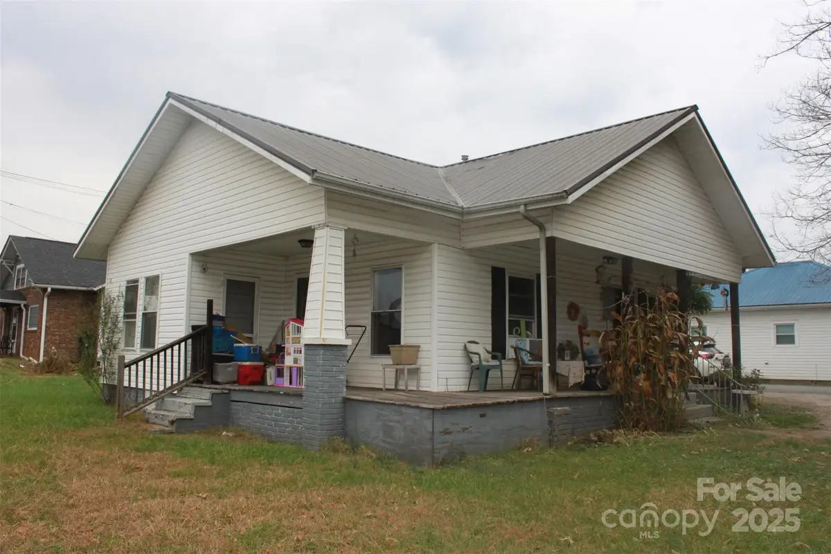 122 Dillashaw Drive, Forest City, NC 28043 - Image #1