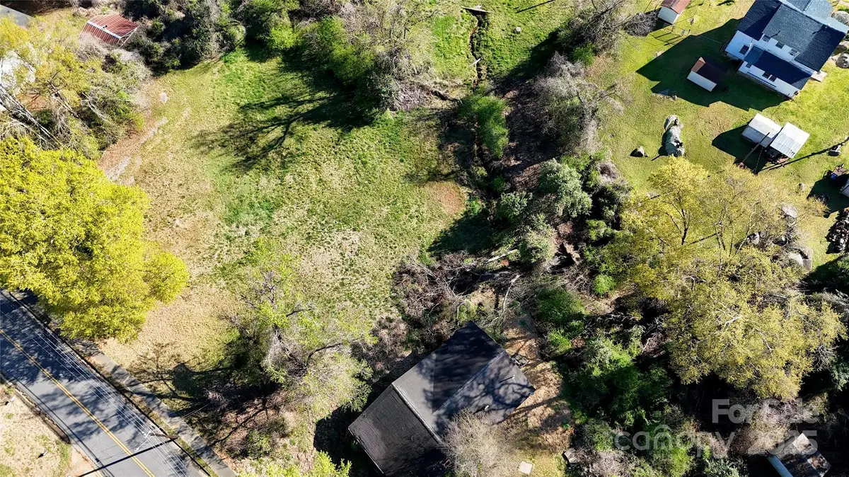 33 Pinecrest Avenue, Great Falls, SC 29055 - Image #1