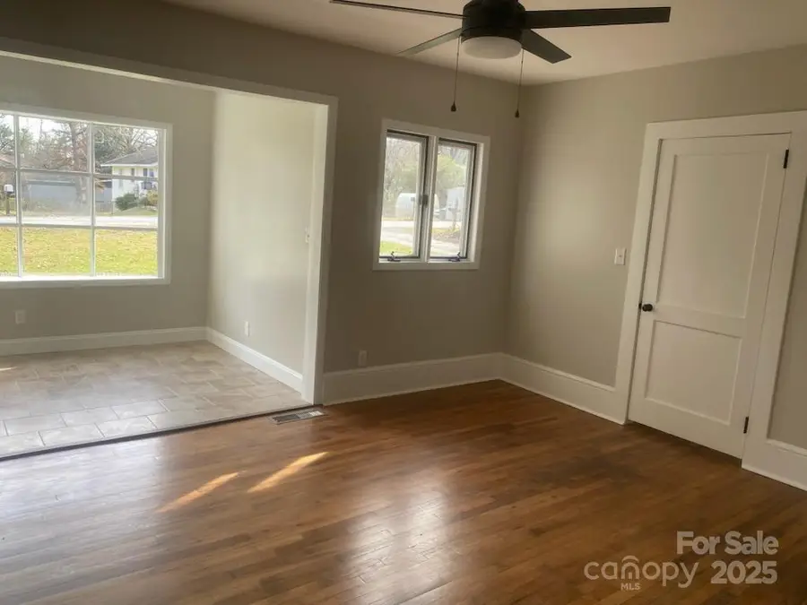 107 Lr Smith Avenue, Hendersonville, NC 28791 - Image #3