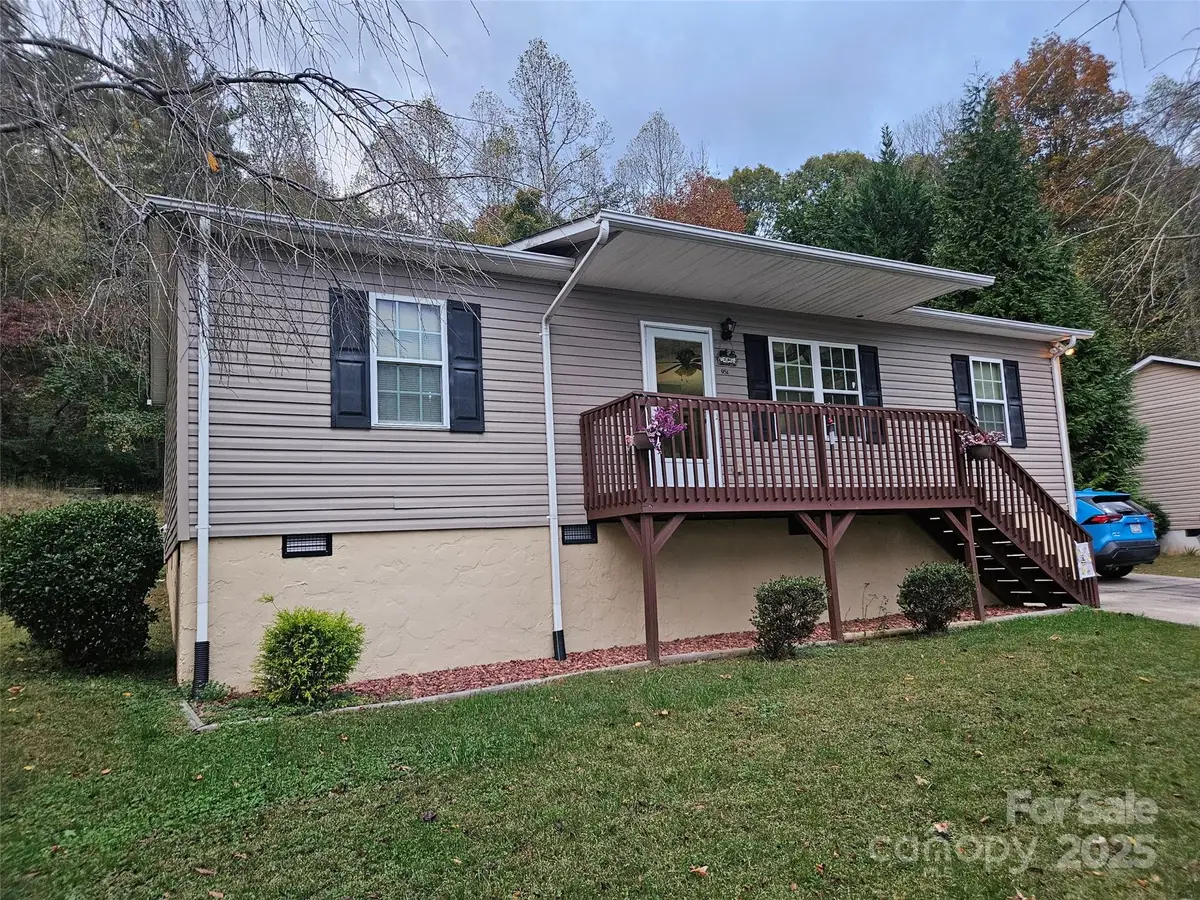 951 Cypress Court Nw, Lenoir, NC 28645 - Image #1