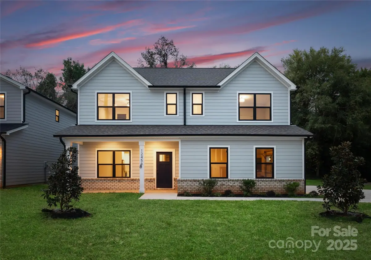 1835 Shannonhouse Drive, Charlotte, NC 28215 - Image #1