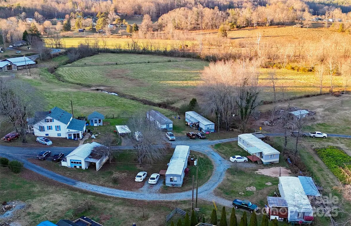 2333 Cedar Rock Circle, Lenoir, NC 28645 - Image #1