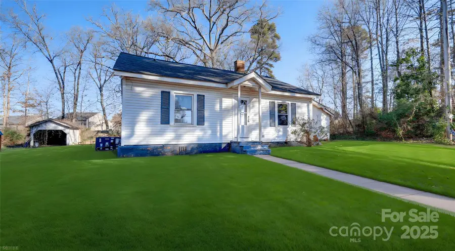 204 Robinson Clemmer Road, Dallas, NC 28034 - Image #2