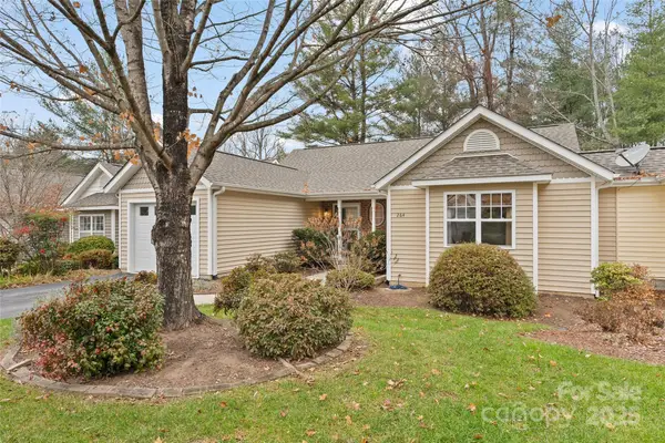 264 Charlestown Drive, Hendersonville, NC 28792