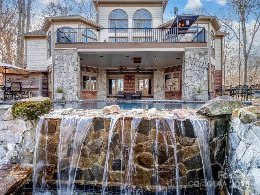 1090 N Saunders Drive, Catawba, NC 28609 - Image #3