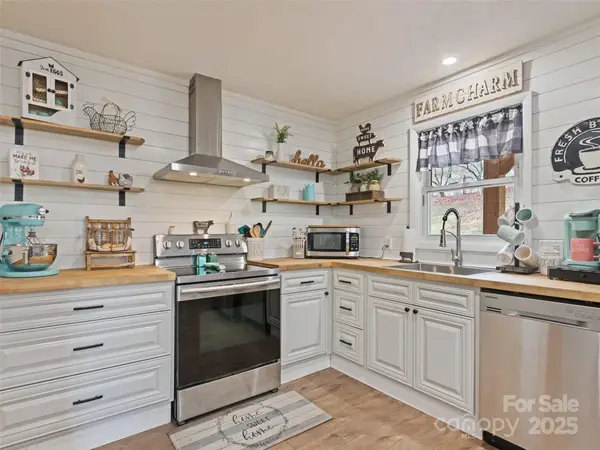 148 Mingus Cove Road, Canton, NC 28716