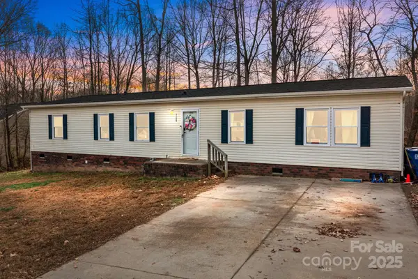 108 Sunwood Court, Statesville, NC 28625