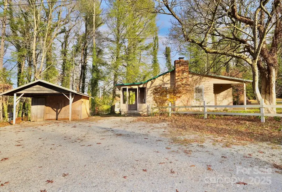 320 Dove Haven Lane, Hendersonville, NC 28791 - Image #2