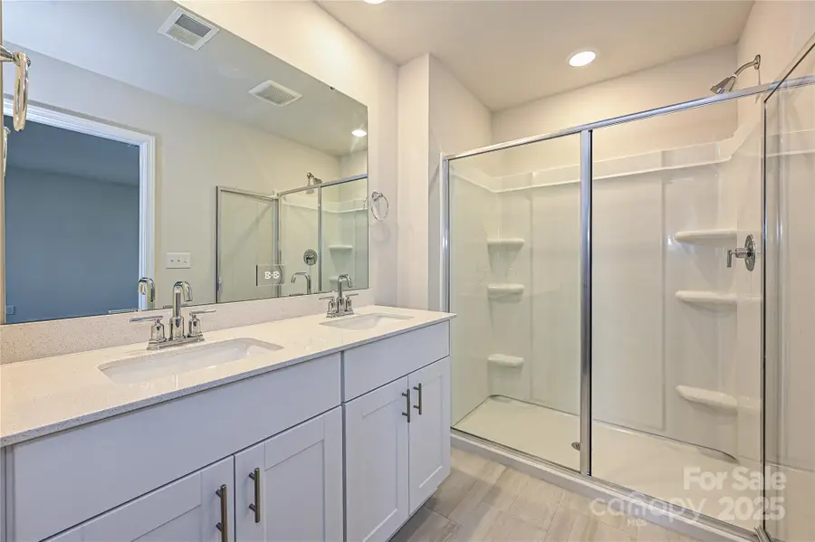 8036 Hidden Springs Trail, Charlotte, NC 28216 - Image #3