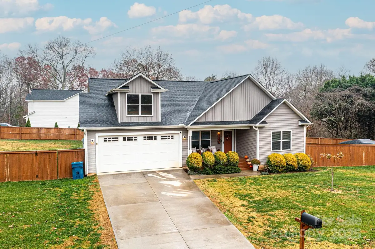 340 Woodlawn Drive, Connelly Springs, NC 28612 - Image #1