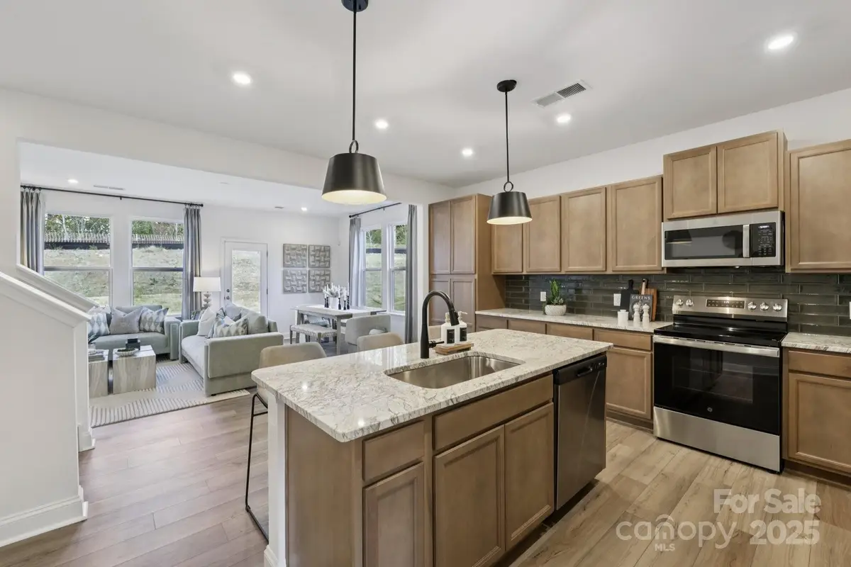 7705 Ethora Way, Charlotte, NC 28216 - Image #1