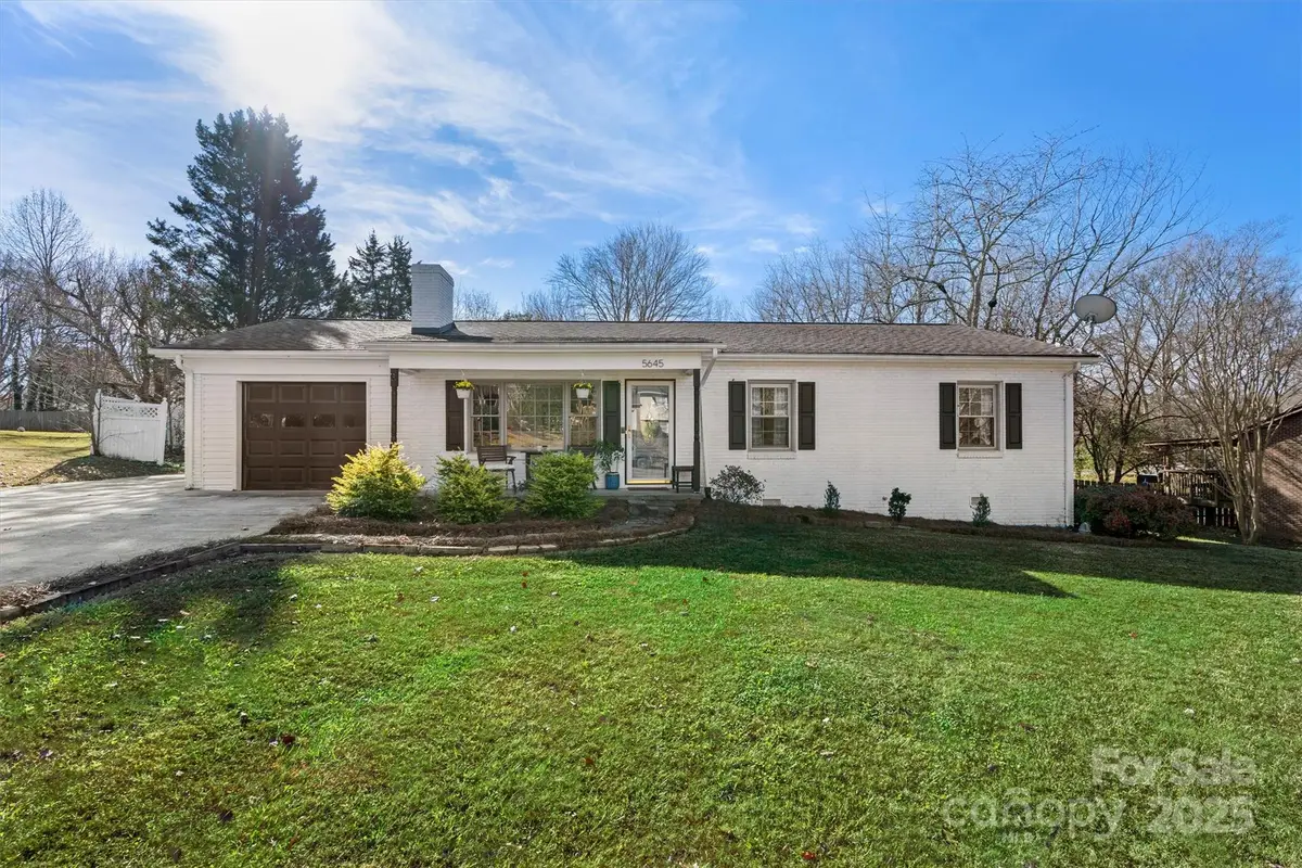 5645 Sandhurst Road, Hickory, NC 28602 - Image #1