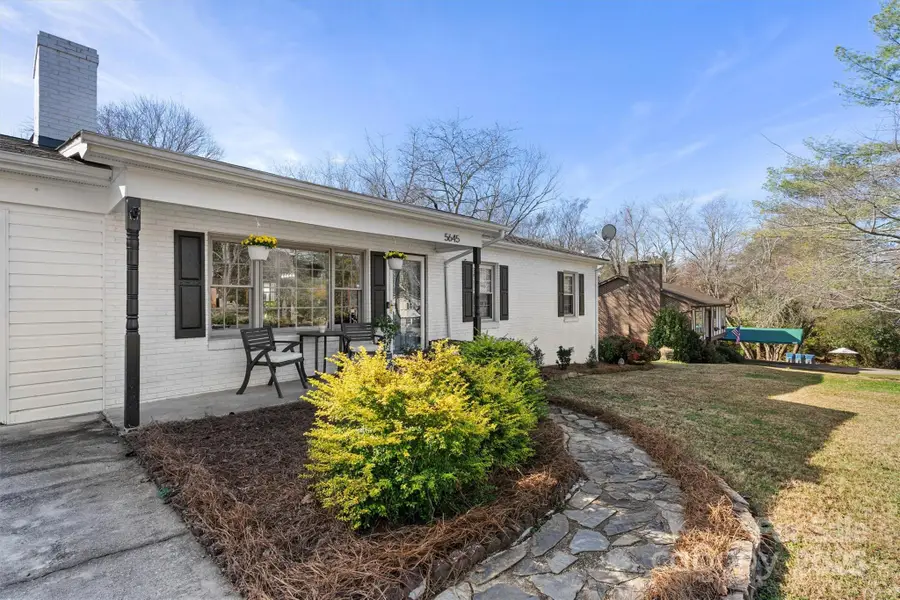 5645 Sandhurst Road, Hickory, NC 28602 - Image #3