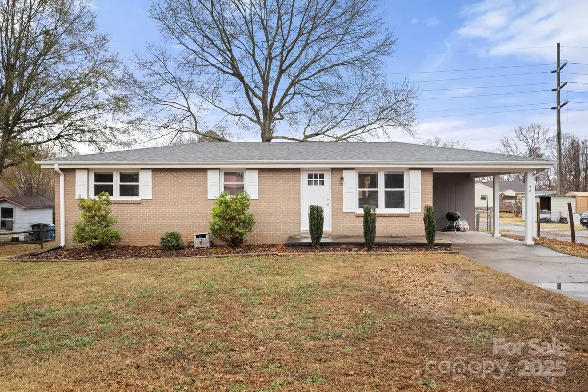 146 Old Castle Lane, Forest City, NC 28043 - Image #1