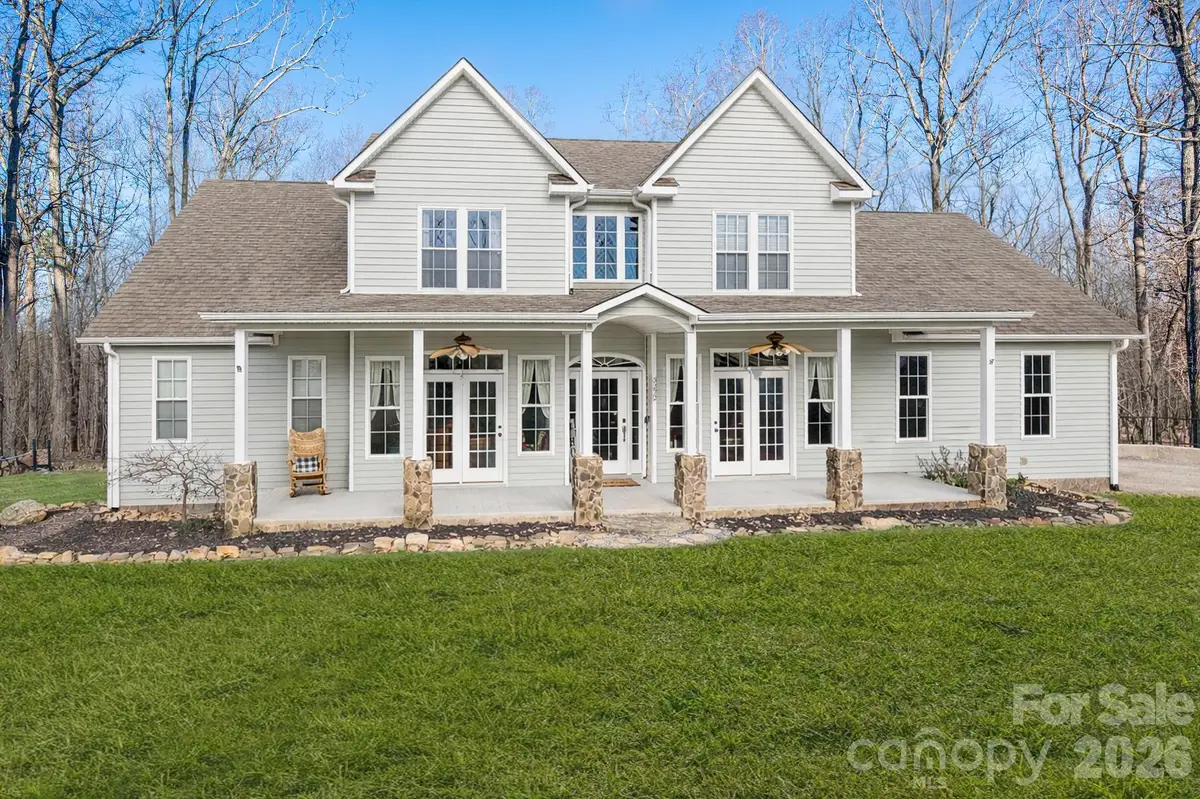 3272 Oak Ridge Circle, Lincolnton, NC 28092 - Image #1